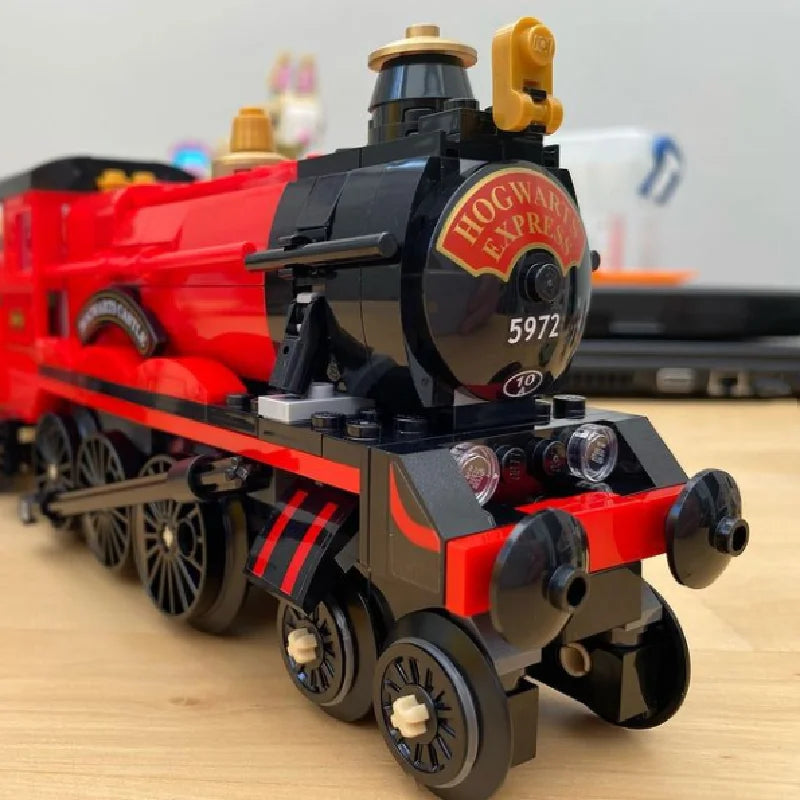 Magic Movie Series Express Train Creative and Versatile Creative Building Assembly Bricks Toys Kid Gifts Toys Christmas 75955